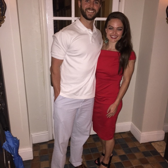 Red Karlie fitted dress - Picture 2 of 2